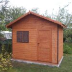 Záhradný domček so sedlovou strechou